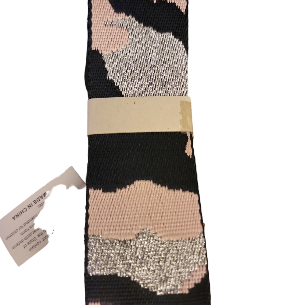 CAMO BAG PURSE STRAP TRENDY STYLE LIGHT PINK W/BLACK AND GOLD